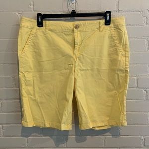 Women’s 16 Liz Claiborne yellow shorts
